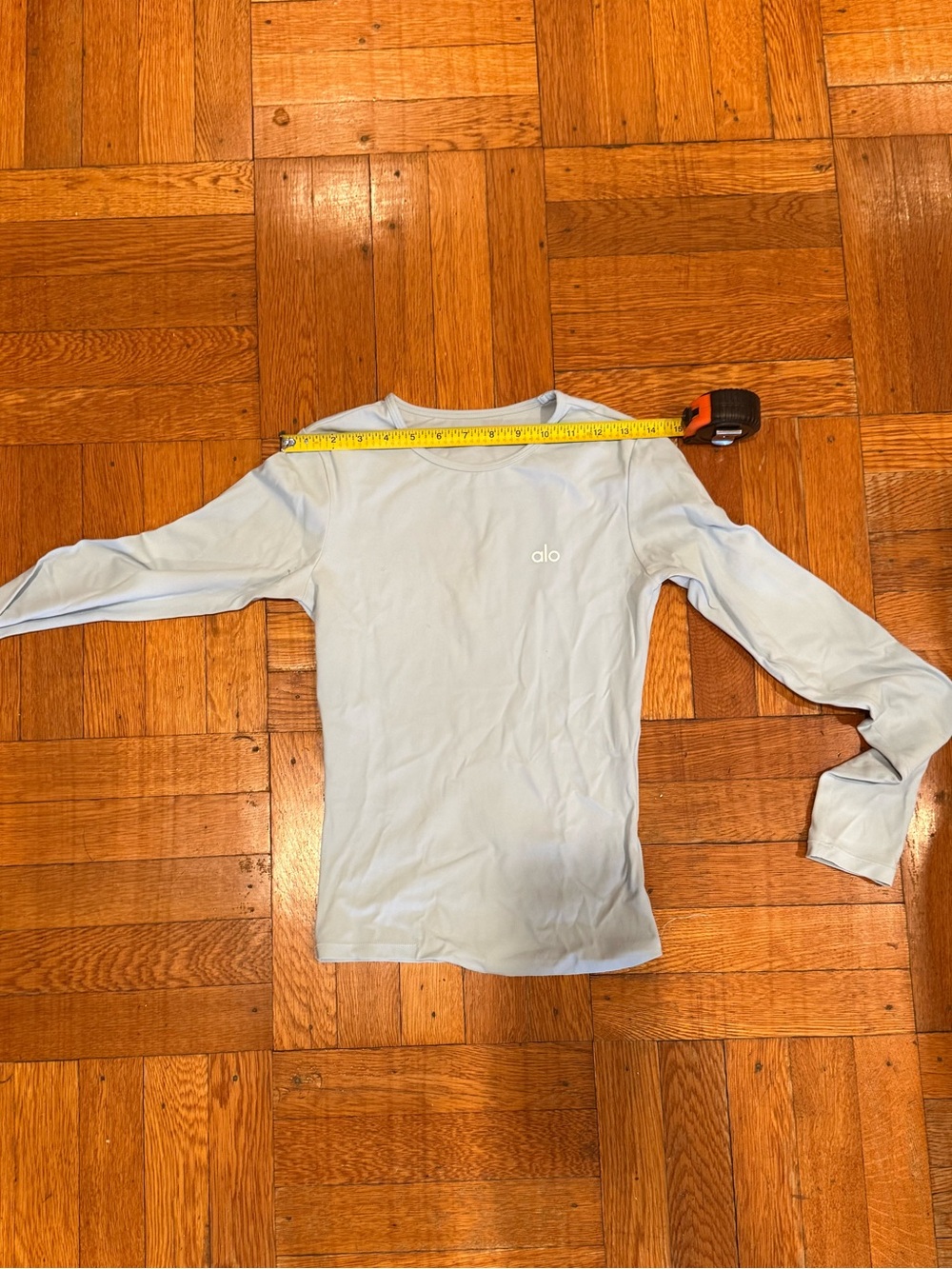 ALO Yoga Women Pale Blue Long Sleeve Tee